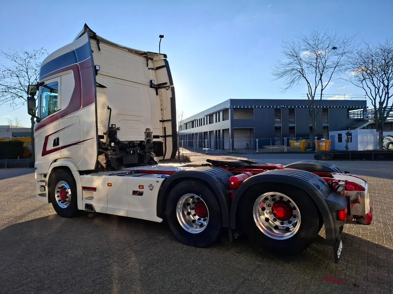 Scania NGS S650 V8 / BOOGIE / RETARDER / 633398KM / 9 TON FRONT AXLE / FULL-AIR / INLINER / LEATHER / ALCOA / NAVI / FRIDGE / EURO-6 / - Tractor unit: picture 3 Scania NGS S650 V8 / BOOGIE / RETARDER / 633398KM / 9 TON FRONT AXLE / FULL-AIR / INLINER / LEATHER / ALCOA / NAVI / FRIDGE / EURO-6 / - Tractor unit: picture 3