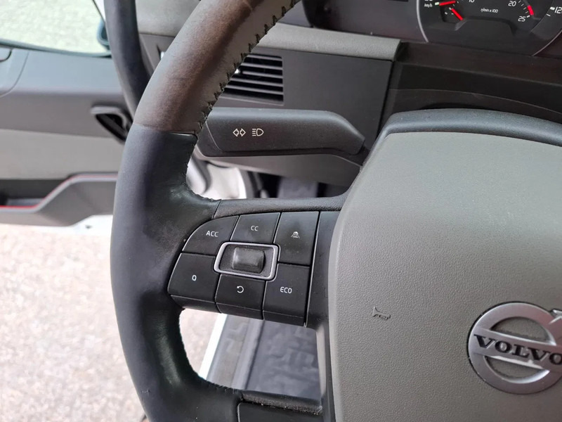 Tractor unit Volvo FH4-460 / CLEAN NL TRUCK / VEB+ / ADR / ACC / LWDS / DAS / DOUBLE TANK / LEATHER / FRIDGE / ALCOA / EURO-6 / 2016: picture 14