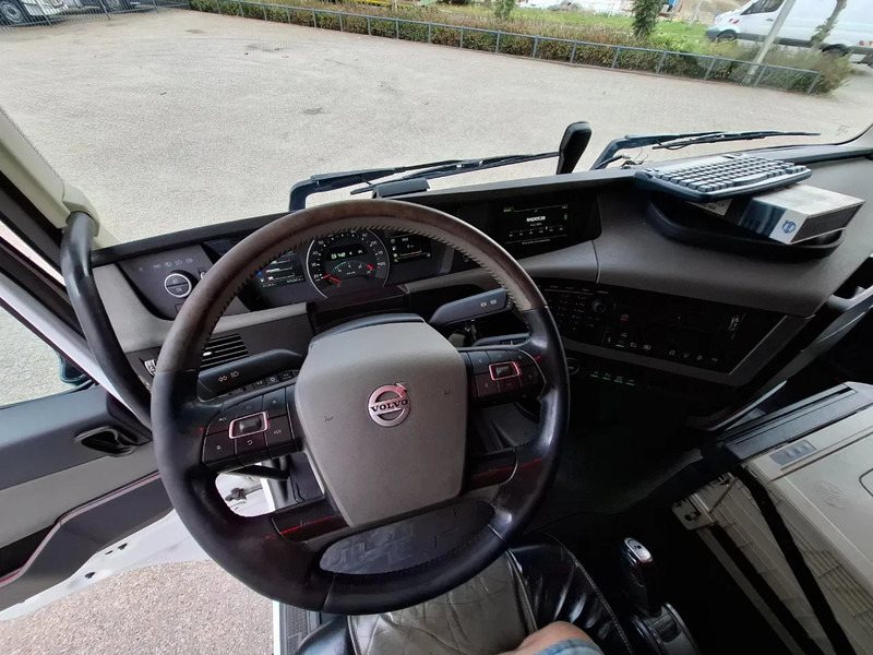 Tractor unit Volvo FH4-460 / CLEAN NL TRUCK / VEB+ / ADR / ACC / LWDS / DAS / DOUBLE TANK / LEATHER / FRIDGE / ALCOA / EURO-6 / 2016: picture 12