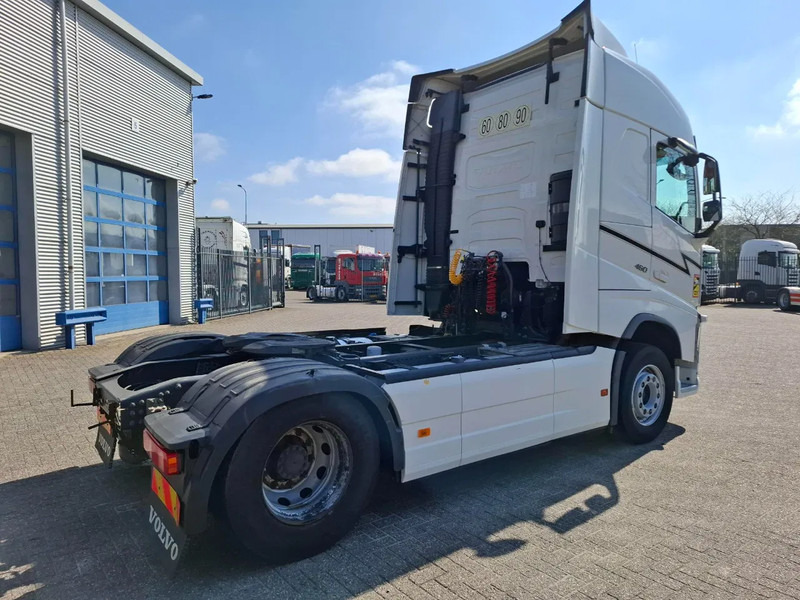Volvo FH4-460 / VEB+ / DOUBLE TANK / FRIDGE / AUTOMATIC / EURO-6 / 2018 - Tractor unit: picture 5 Volvo FH4-460 / VEB+ / DOUBLE TANK / FRIDGE / AUTOMATIC / EURO-6 / 2018 - Tractor unit: picture 5