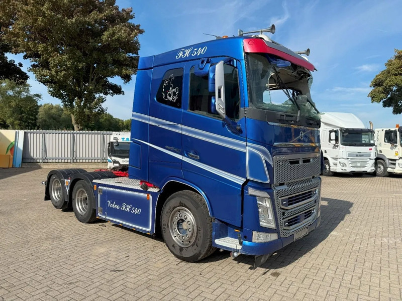 Volvo FH4-540 / ENGINE RUNNING / VEB+ / HYDRAULICS / DYNAMIC STEERING / LWDS / AUTOMATIC / EURO-6 / 2017 - Tractor unit: picture 2 Volvo FH4-540 / ENGINE RUNNING / VEB+ / HYDRAULICS / DYNAMIC STEERING / LWDS / AUTOMATIC / EURO-6 / 2017 - Tractor unit: picture 2