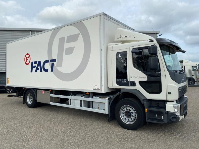 Volvo FE320 ONLY-463904-KM / CLOSED BOX / LOAD LIFT / AUTOMATIC / SIDE DOORS / EURO-6 / 2014 - Box truck: picture 2 Volvo FE320 ONLY-463904-KM / CLOSED BOX / LOAD LIFT / AUTOMATIC / SIDE DOORS / EURO-6 / 2014 - Box truck: picture 2