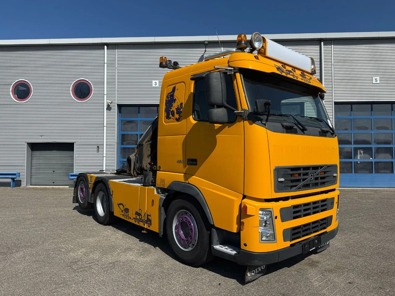 Volvo FH12-420 / CRANE AMCO VEBA V8204S / REMOTE / XENON / AIRCO / ANALOGE TACHO / MANUAL / EURO-3 / 2003 - Crane truck: picture 4 Volvo FH12-420 / CRANE AMCO VEBA V8204S / REMOTE / XENON / AIRCO / ANALOGE TACHO / MANUAL / EURO-3 / 2003 - Crane truck: picture 4