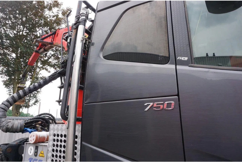 Timber truck, Crane truck Volvo FH16-750 / ENGINE RUNNING / 6x4 / RETARDER / BIG AXLE / VEB+ / PALFINGER FD250 / EURO-6 / 2016: picture 14