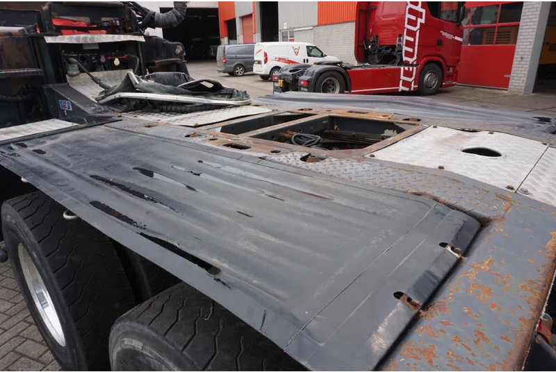 Timber truck, Crane truck Volvo FH16-750 / ENGINE RUNNING / 6x4 / RETARDER / BIG AXLE / VEB+ / PALFINGER FD250 / EURO-6 / 2016: picture 16