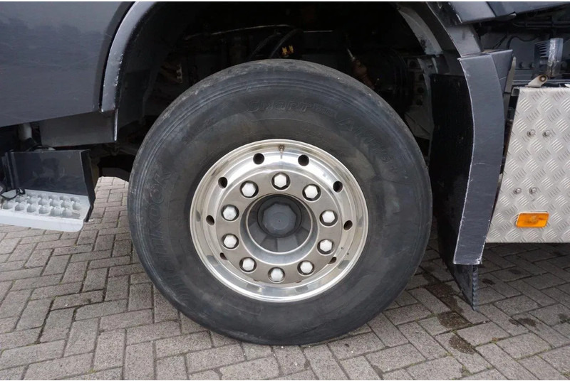 Timber truck, Crane truck Volvo FH16-750 / ENGINE RUNNING / 6x4 / RETARDER / BIG AXLE / VEB+ / PALFINGER FD250 / EURO-6 / 2016: picture 17