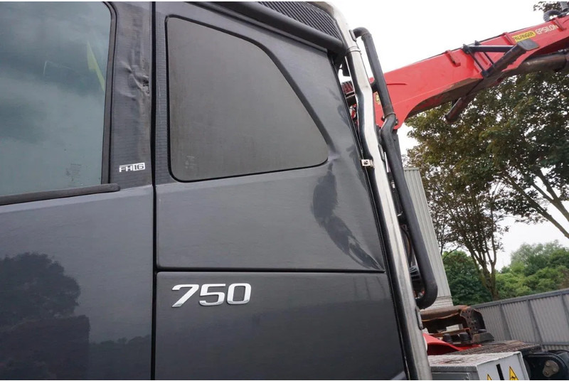 Timber truck, Crane truck Volvo FH16-750 / ENGINE RUNNING / 6x4 / RETARDER / BIG AXLE / VEB+ / PALFINGER FD250 / EURO-6 / 2016: picture 12