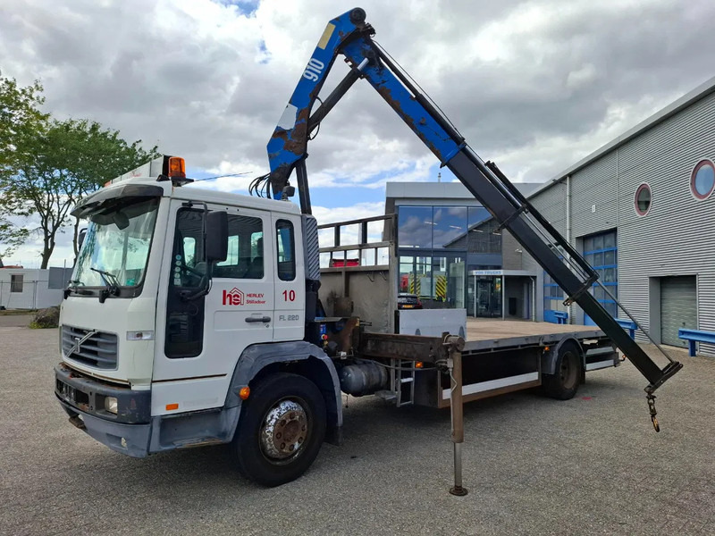 Volvo FL6-220 / HMF 910 / REMOTE / ONLY:493620 KM / AIRCO / FULL-AIR / MANUAL / EURO-3 / 2003 - Crane truck: picture 1 Volvo FL6-220 / HMF 910 / REMOTE / ONLY:493620 KM / AIRCO / FULL-AIR / MANUAL / EURO-3 / 2003 - Crane truck: picture 1