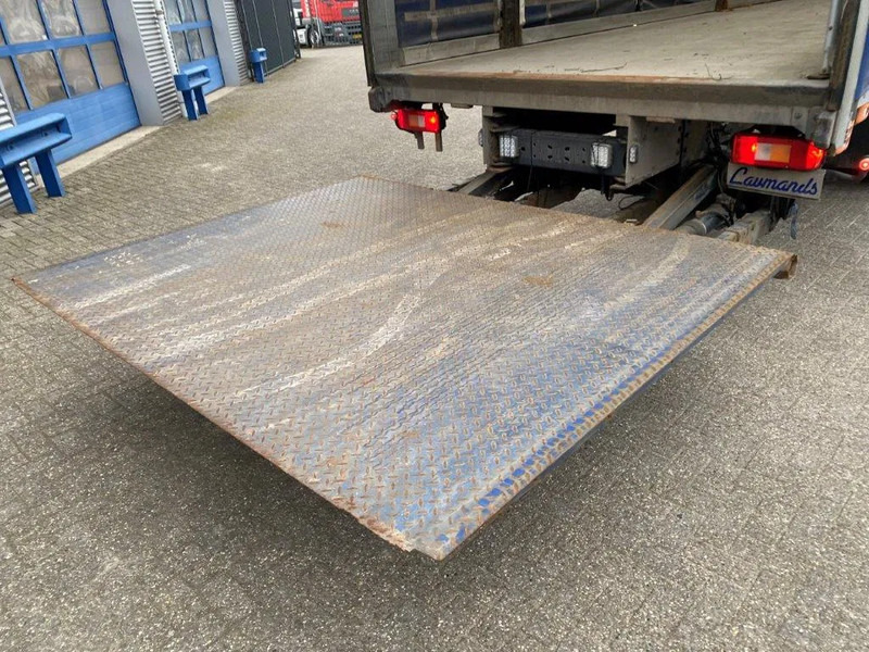Curtainsider truck Volvo FM11-330 / LOW KM'S:472120 KM / LWDS / FULL-AIR / NAVI / CURTAIN SAILS / PLATFORM 2500KG / AUTOMATIC / EURO-6 / 2016: picture 10