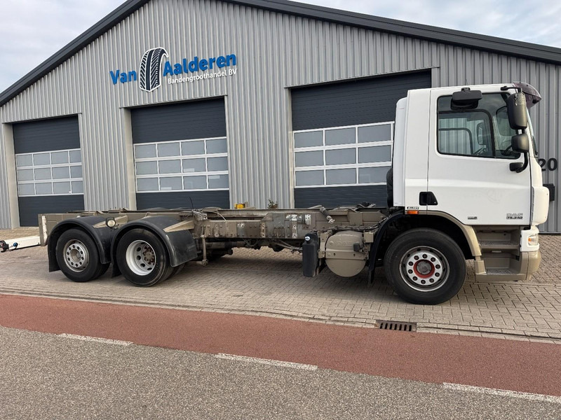DAF CF75-310, ADR, PTO, 9.0 Ton Front-axle, WB:450 cm - Cab chassis truck: picture 2 DAF CF75-310, ADR, PTO, 9.0 Ton Front-axle, WB:450 cm - Cab chassis truck: picture 2