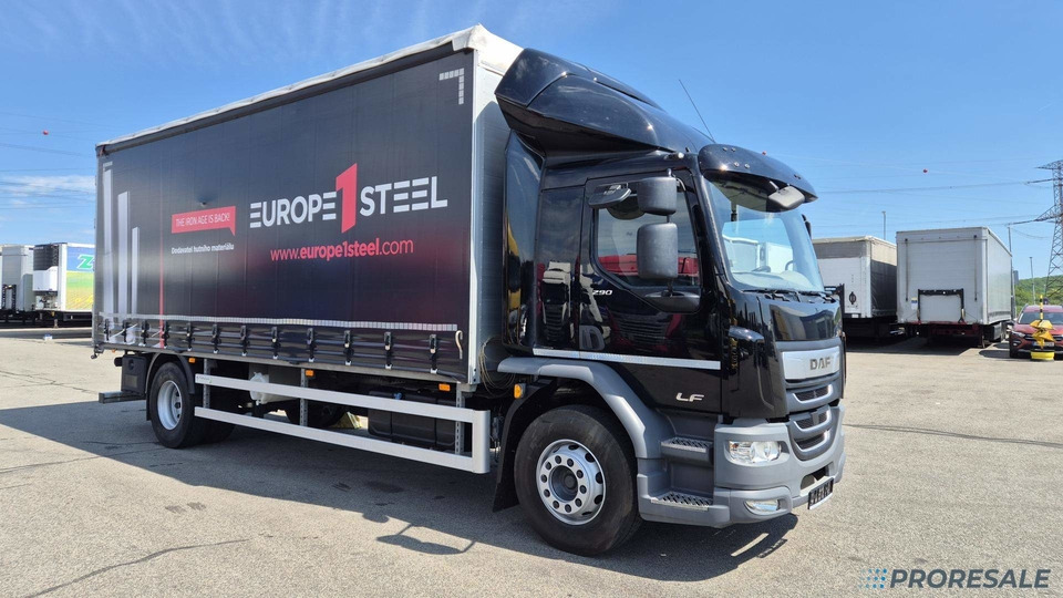 DAF LF 290 FA Sleeper Cab EURO 6 - valník s plachtou - Curtainsider truck: picture 1 DAF LF 290 FA Sleeper Cab EURO 6 - valník s plachtou - Curtainsider truck: picture 1