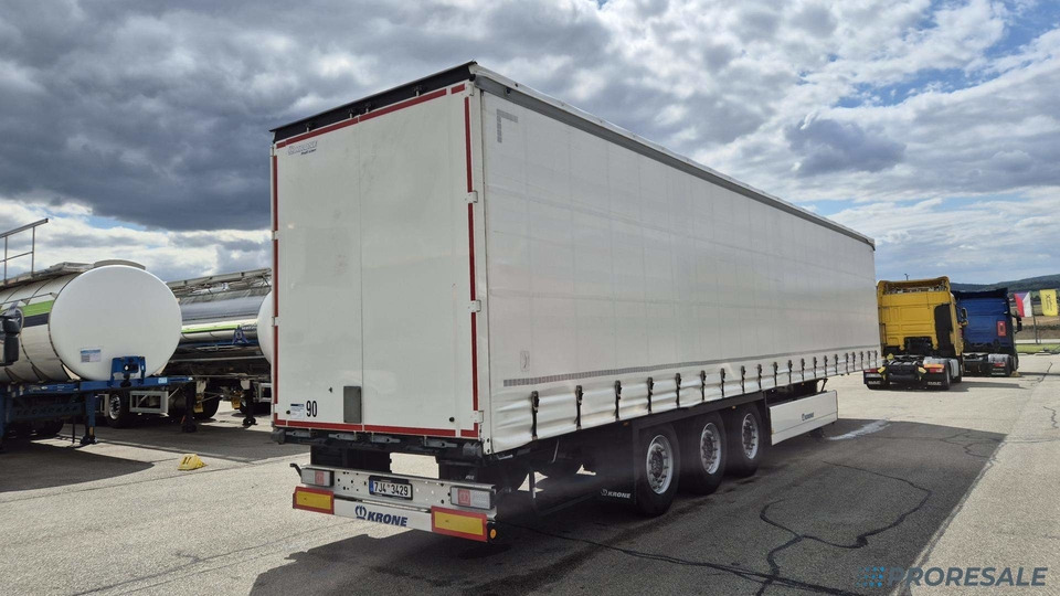 KRONE SD PROFI LINER + paletový koš + 2 x zvedací náprava - Curtainsider semi-trailer: picture 4 KRONE SD PROFI LINER + paletový koš + 2 x zvedací náprava - Curtainsider semi-trailer: picture 4