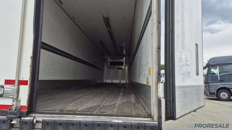 SCHMITZ CARGOBULL SKO 24/L - 13.4 FP60 COOL - mrazírenský návěs + diesel-ekektrický agregát CARRIER VECTOR 1550 - Refrigerator semi-trailer: picture 5 SCHMITZ CARGOBULL SKO 24/L - 13.4 FP60 COOL - mrazírenský návěs + diesel-ekektrický agregát CARRIER VECTOR 1550 - Refrigerator semi-trailer: picture 5