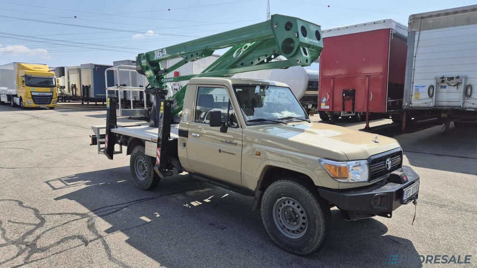 TOYOTA LAND CRUISER 79 montážní plošina - Truck mounted aerial platform: picture 1 TOYOTA LAND CRUISER 79 montážní plošina - Truck mounted aerial platform: picture 1