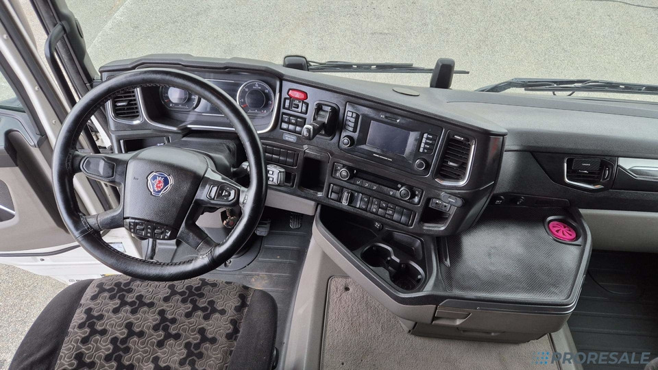 SCANIA R450 N323 NGS TOP LINE EURO 6 - Tractor unit: picture 4 SCANIA R450 N323 NGS TOP LINE EURO 6 - Tractor unit: picture 4