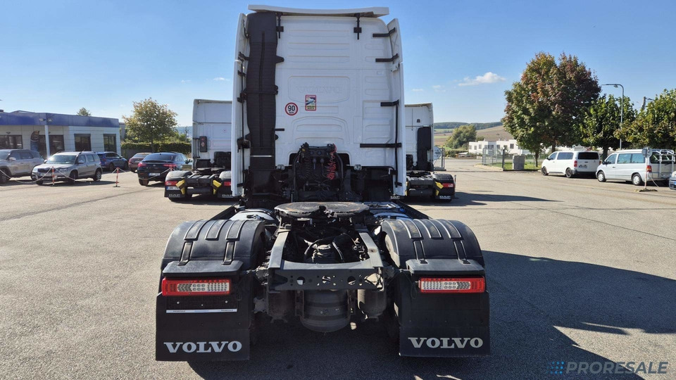 VOLVO FH 460 GLOBE XL EURO 6 TURBOCOMPOUND - Tractor unit: picture 3 VOLVO FH 460 GLOBE XL EURO 6 TURBOCOMPOUND - Tractor unit: picture 3