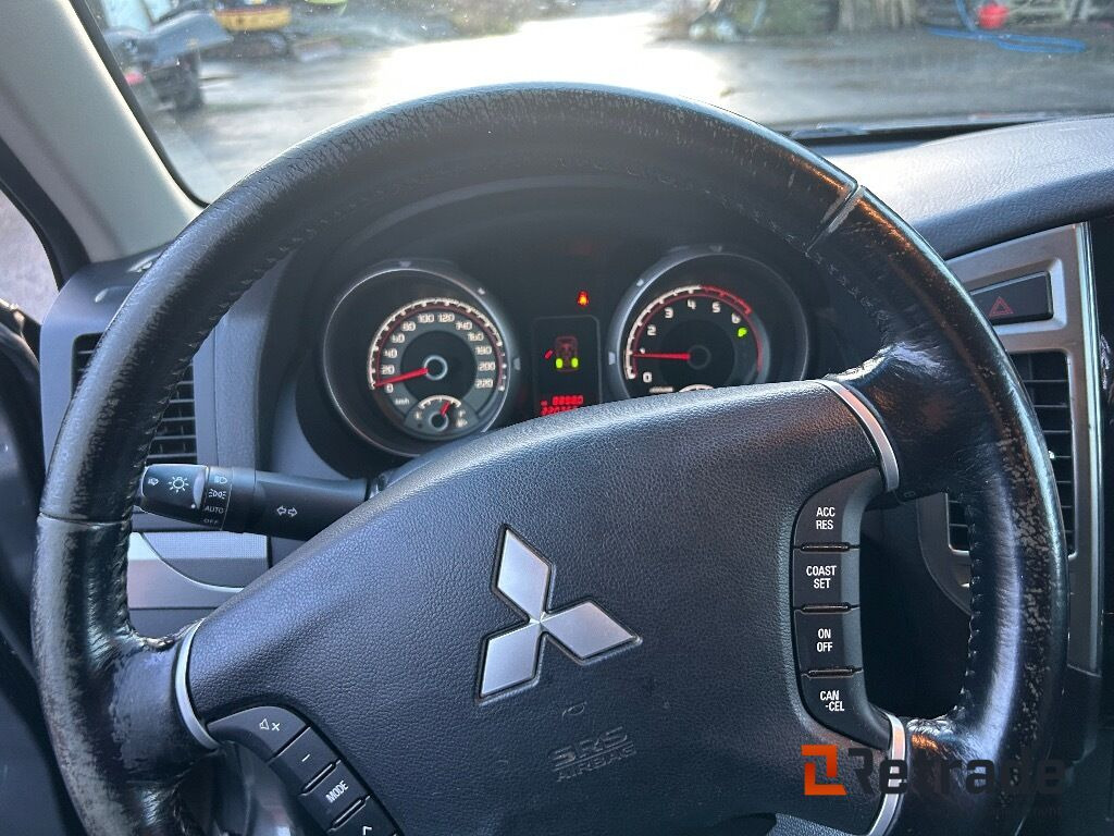 Car 2016 Varebil MITSUBISHI PAJERO 4x4 EU-Godkjent: picture 15 Car 2016 Varebil MITSUBISHI PAJERO 4x4 EU-Godkjent: picture 15