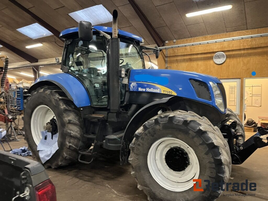 Traktor NEW HOLLAND T7050 - Agricultural machinery: picture 2 Traktor NEW HOLLAND T7050 - Agricultural machinery: picture 2