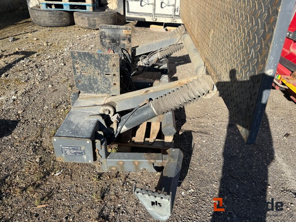 Bakgavellyft Zepro Z2000-135MA - Tail lift: picture 5 Bakgavellyft Zepro Z2000-135MA - Tail lift: picture 5