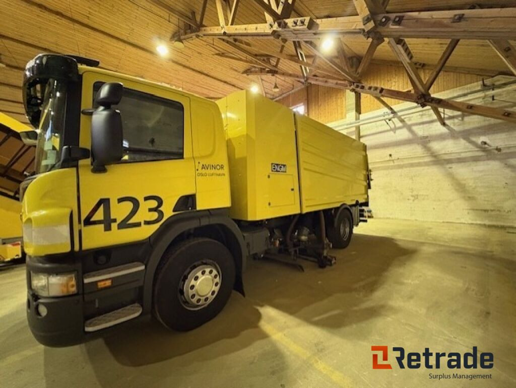 Glykol suger - Scania P310 med Bucher STKF 9500 på bygg! - Garbage truck: picture 3 Glykol suger - Scania P310 med Bucher STKF 9500 på bygg! - Garbage truck: picture 3