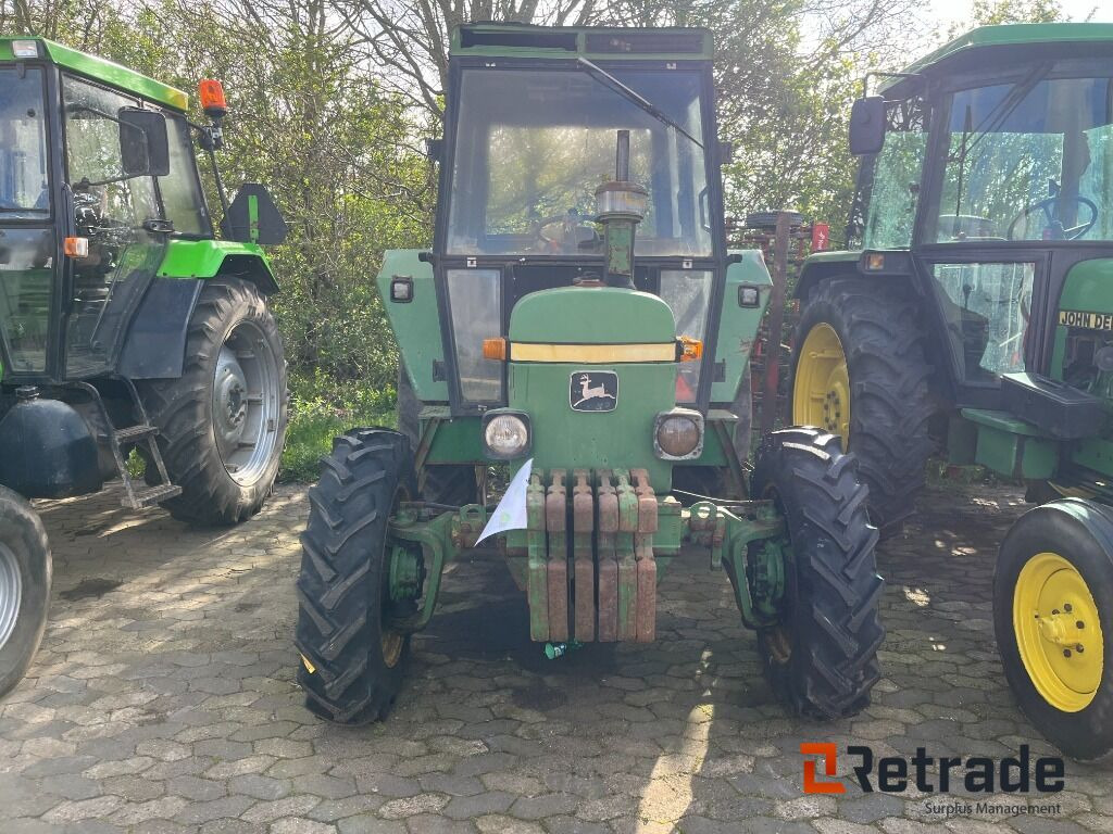 Tractor John Deere 2130 D 4 X 4 Traktor 2130 4 X 4 - Farm tractor: picture 2 Tractor John Deere 2130 D 4 X 4 Traktor 2130 4 X 4 - Farm tractor: picture 2