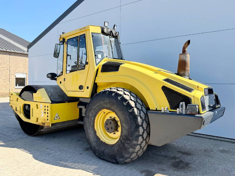 Bomag BW213DH-4 - Evib/BVC / German Machine - Roller: picture 3 Bomag BW213DH-4 - Evib/BVC / German Machine - Roller: picture 3