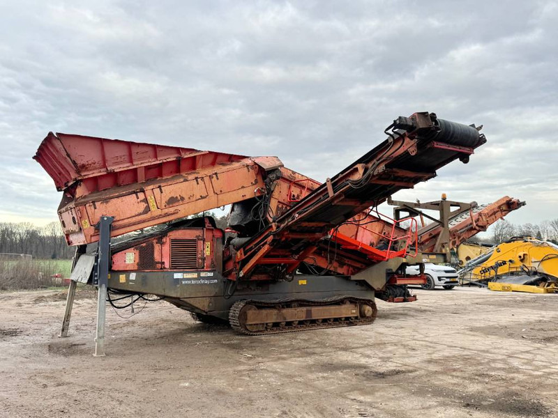 Terex Finlay 883 - Deutz Engine / 2 Side Conveyor - Screener: picture 1 Terex Finlay 883 - Deutz Engine / 2 Side Conveyor - Screener: picture 1