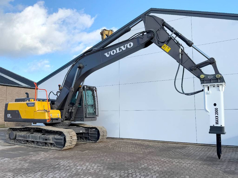 Crawler excavator Volvo EC220DB + Maxx 2000 Hammer - New / Unused / 2024: picture 6