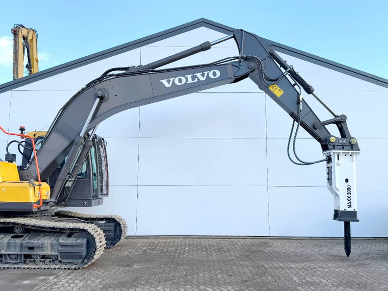Crawler excavator Volvo EC220DB + Maxx 2000 Hammer - New / Unused / 2024: picture 10
