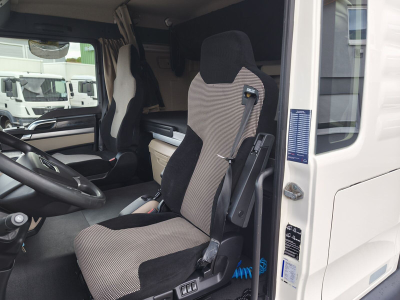 Box truck MAN TGL 12.250 Koffer 4x2 Euro 6 LBW AHK (41): picture 19 Box truck MAN TGL 12.250 Koffer 4x2 Euro 6 LBW AHK (41): picture 19