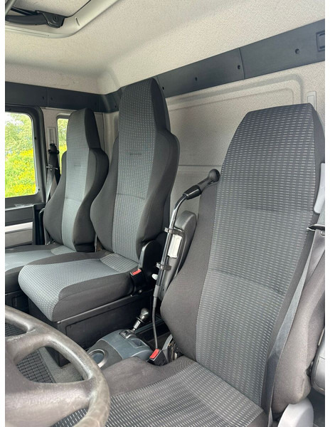 Garbage truck MAN TGS 28.320: picture 16