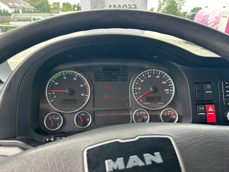 Garbage truck MAN TGS 28.320: picture 14