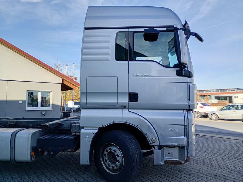 MAN TGX 18.440 BDF 4X2 Euro 5 (38) - Cab chassis truck: picture 5 MAN TGX 18.440 BDF 4X2 Euro 5 (38) - Cab chassis truck: picture 5