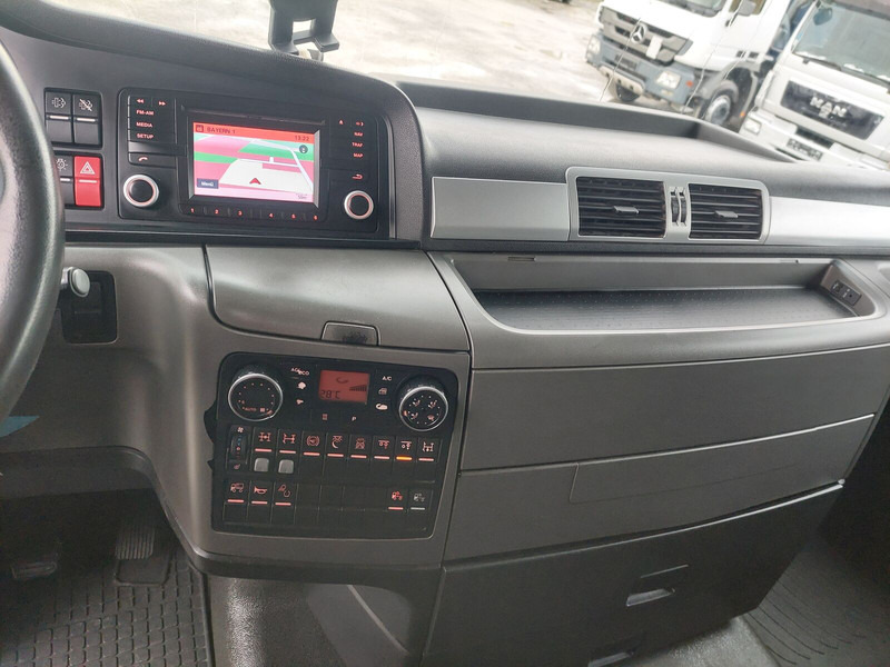 Truck for transportation of food MAN TGX 35.440 Silo Euro 6 8x4 Lift+Lenk Klima (5): picture 18