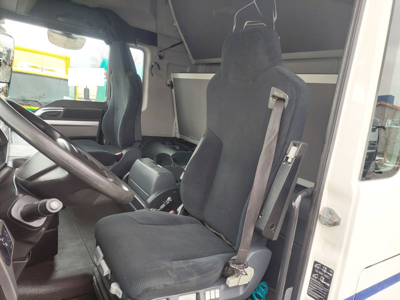 Truck for transportation of food MAN TGX 35.440 Silo Euro 6 8x4 Lift+Lenk Klima (5): picture 16