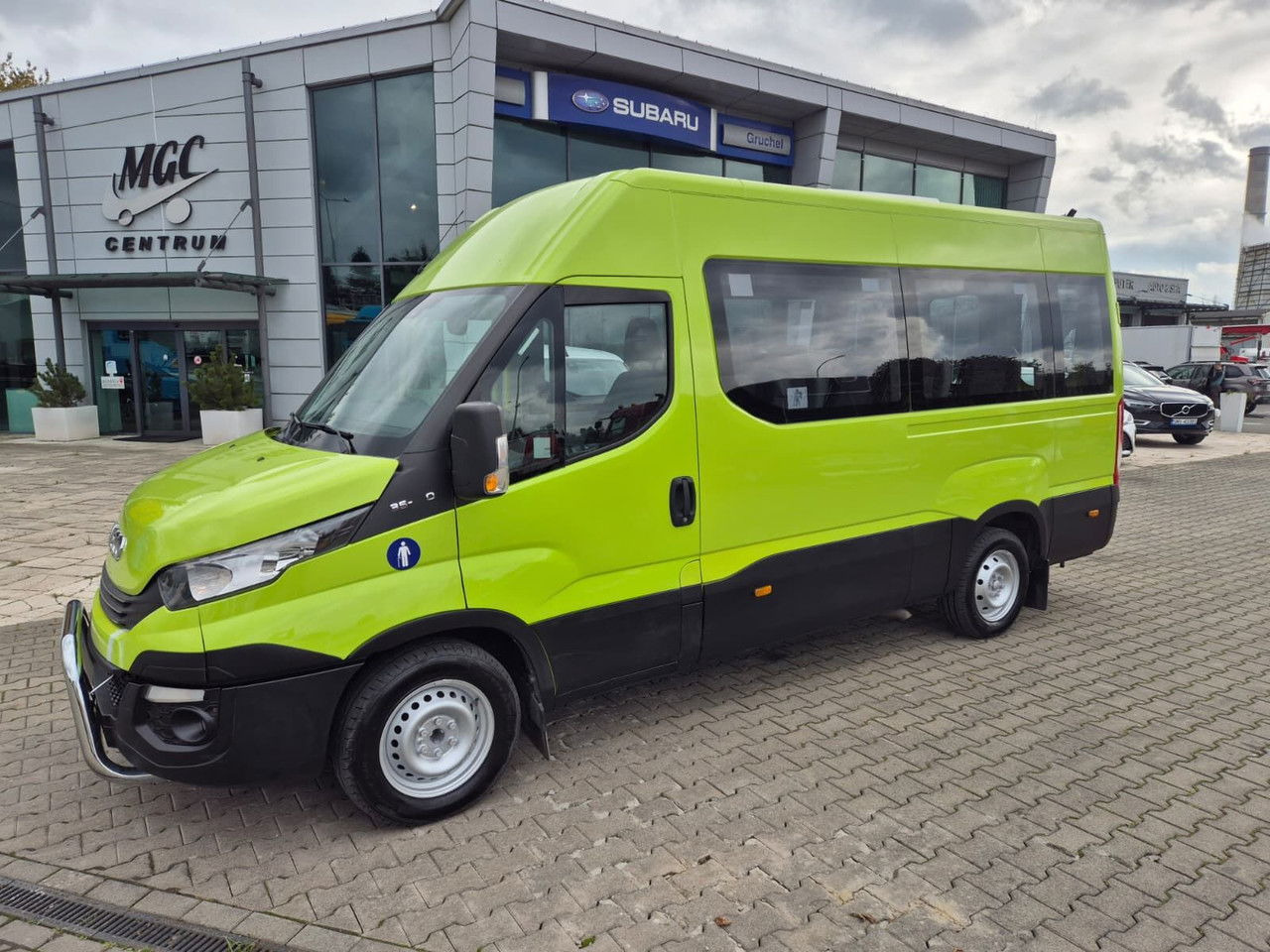 Iveco Daily 35S12 Hi-Matic / 10 Seats / Super Condition - Minibus, Passenger van: picture 1 Iveco Daily 35S12 Hi-Matic / 10 Seats / Super Condition - Minibus, Passenger van: picture 1