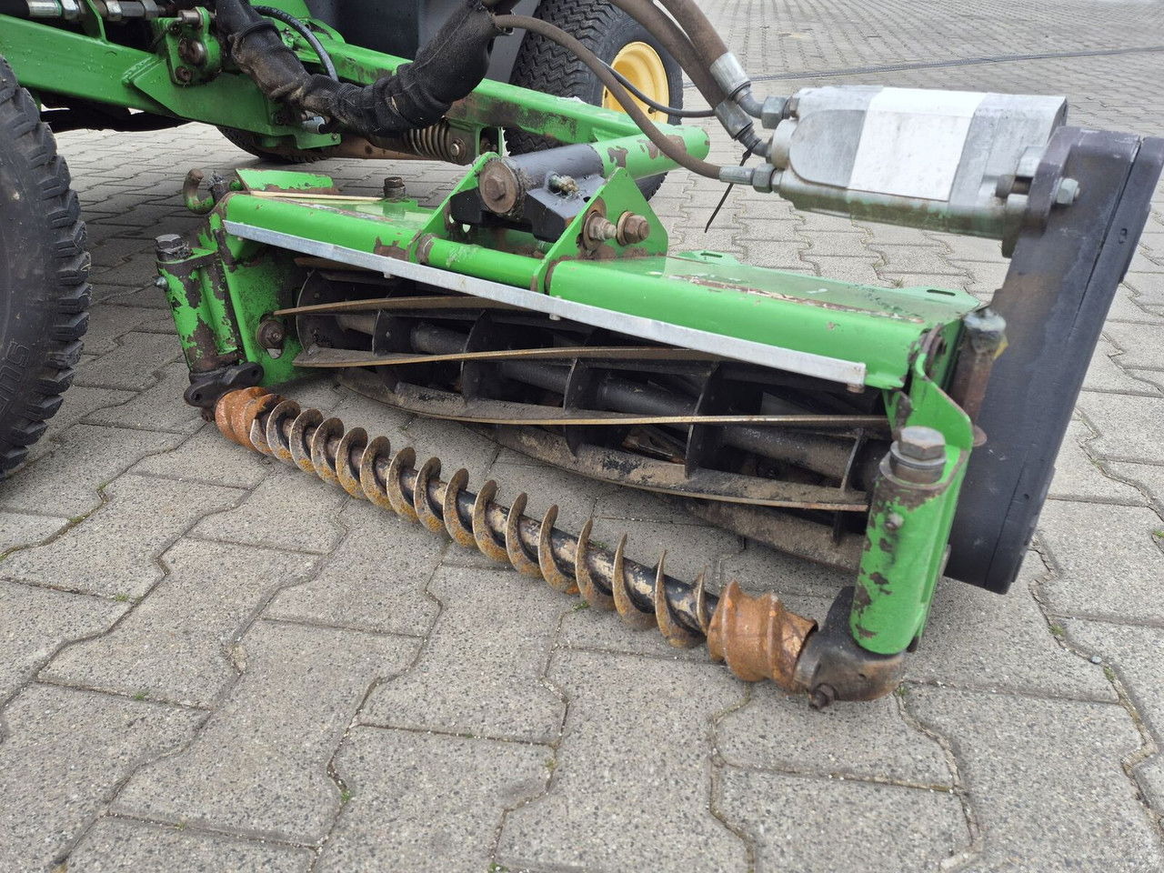 Leasing of John Deere 1905 4WD / 2010 / Serviced / Cabin  John Deere 1905 4WD / 2010 / Serviced / Cabin: picture 12