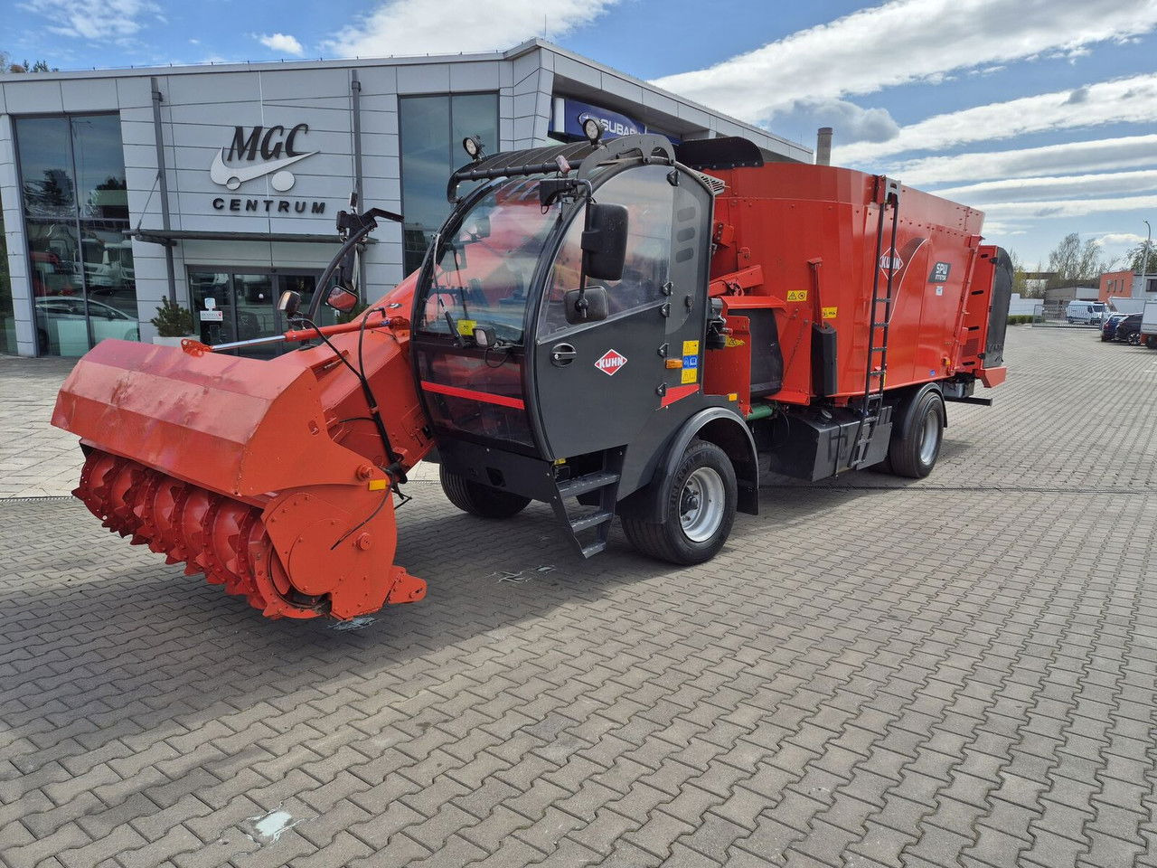 Kuhn SPW 22 Intense /feed wagon/ 1 Owner / NEW Service SPW 22 Intense /feed wago Kuhn SPW 22 Intense /feed wagon/ 1 Owner / NEW Service SPW 22 Intense /feed wagon/ 1 Owner / NEW Service / UP TO 22m3 - Forage mixer wagon: picture 2 Kuhn SPW 22 Intense /feed wagon/ 1 Owner / NEW Service SPW 22 Intense /feed wago Kuhn SPW 22 Intense /feed wagon/ 1 Owner / NEW Service SPW 22 Intense /feed wagon/ 1 Owner / NEW Service / UP TO 22m3 - Forage mixer wagon: picture 2