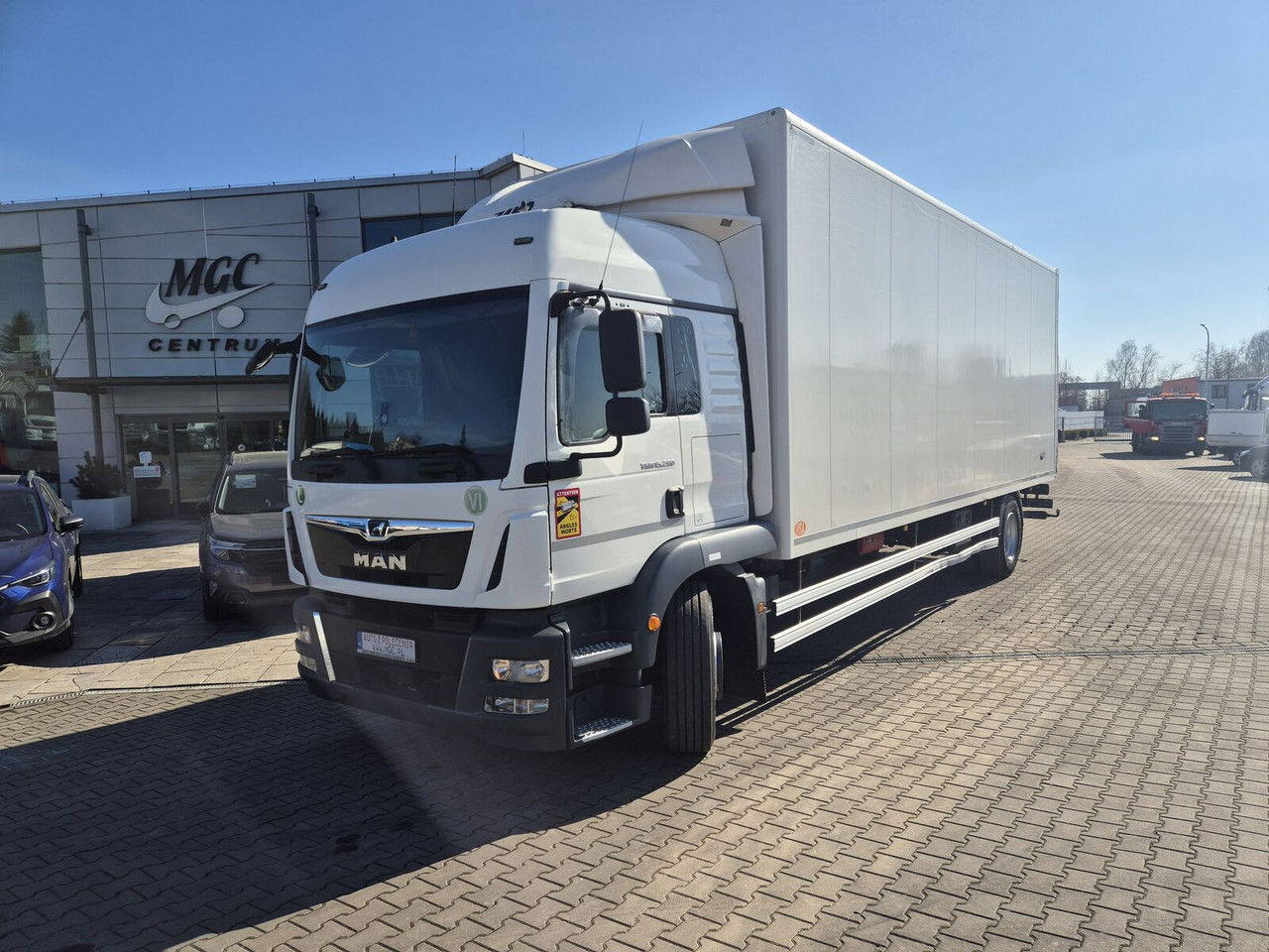 MAN TGM 15.290 High Container / Serviced / 1 Owner - Box truck: picture 1 MAN TGM 15.290 High Container / Serviced / 1 Owner - Box truck: picture 1
