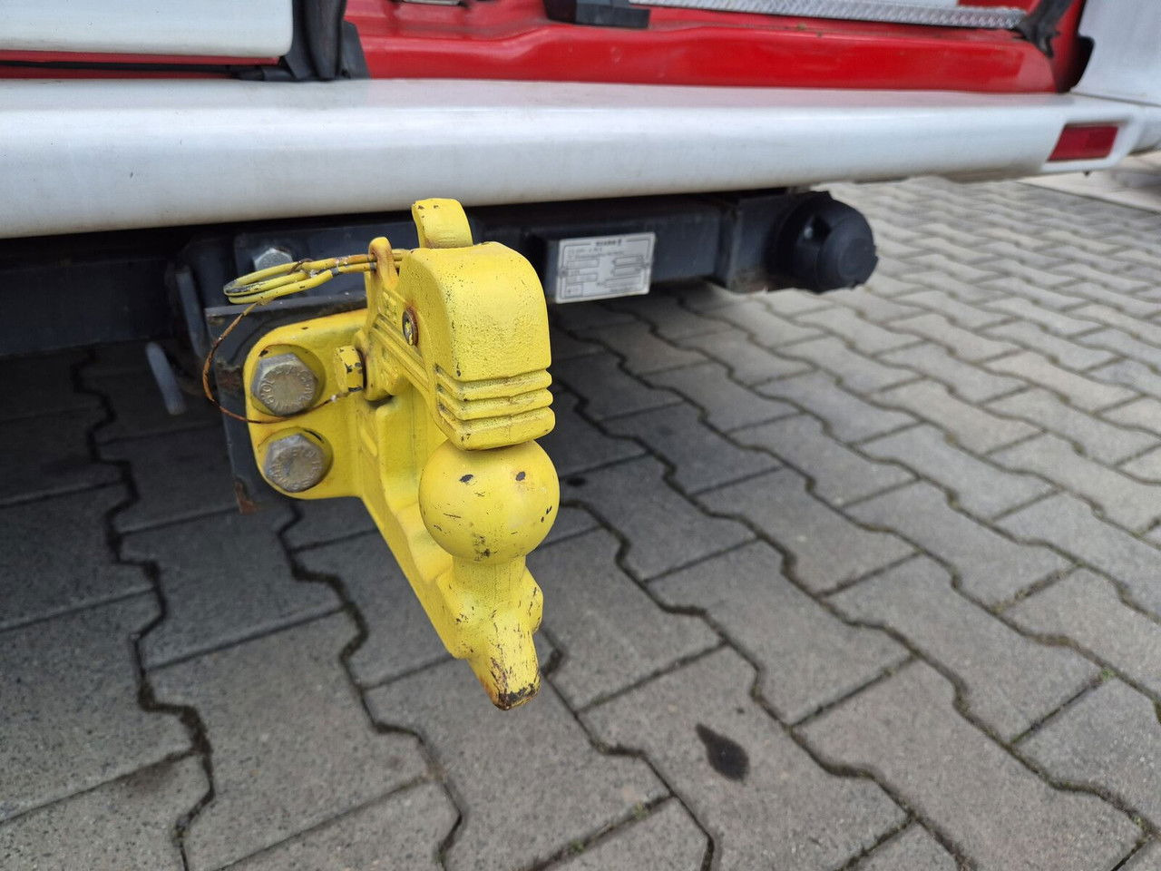 Fire truck RENAULT Master 2.5 DCi / Like NEW LOW KM / 4 Seats: picture 23