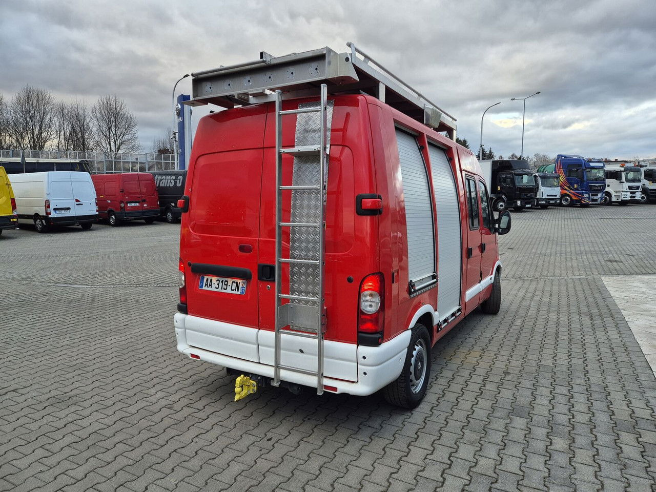 Fire truck RENAULT Master 2.5 DCi / Like NEW LOW KM / 4 Seats: picture 6