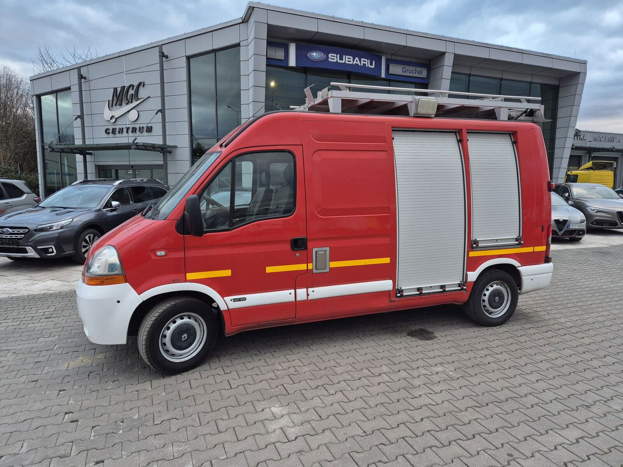 Fire truck RENAULT Master 2.5 DCi / Like NEW LOW KM / 4 Seats: picture 10