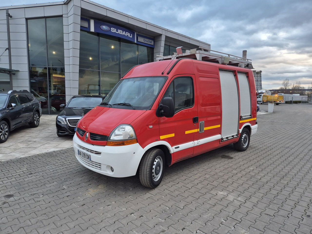Renault Master 2.5 DCi / Only 25TKM / Like NEW / WE Have 3 THE Same - Fire truck: picture 1 Renault Master 2.5 DCi / Only 25TKM / Like NEW / WE Have 3 THE Same - Fire truck: picture 1