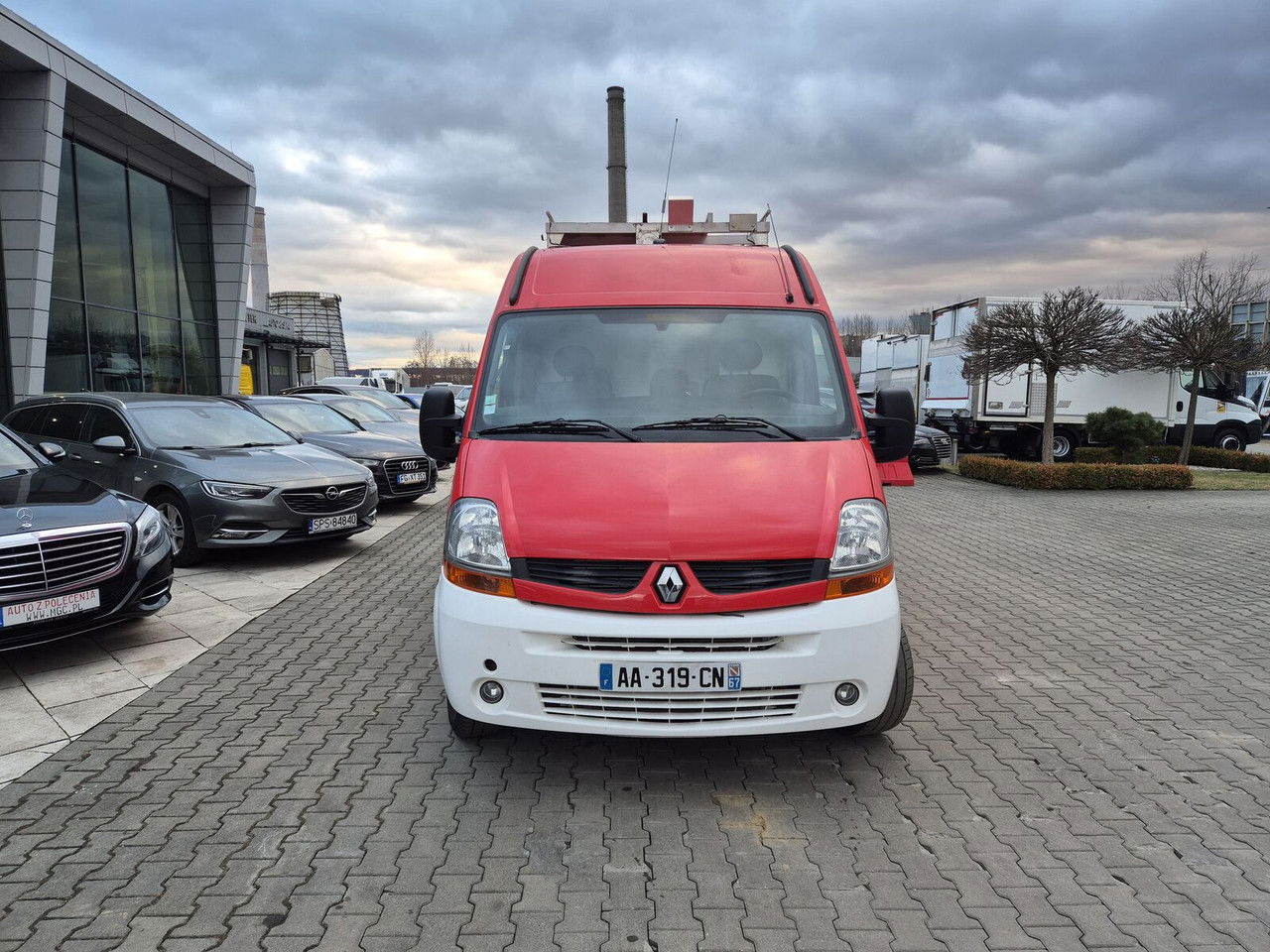 Renault Master 2.5 DCi / Only 25TKM / Like NEW / WE Have 3 THE Same - Fire truck: picture 4 Renault Master 2.5 DCi / Only 25TKM / Like NEW / WE Have 3 THE Same - Fire truck: picture 4