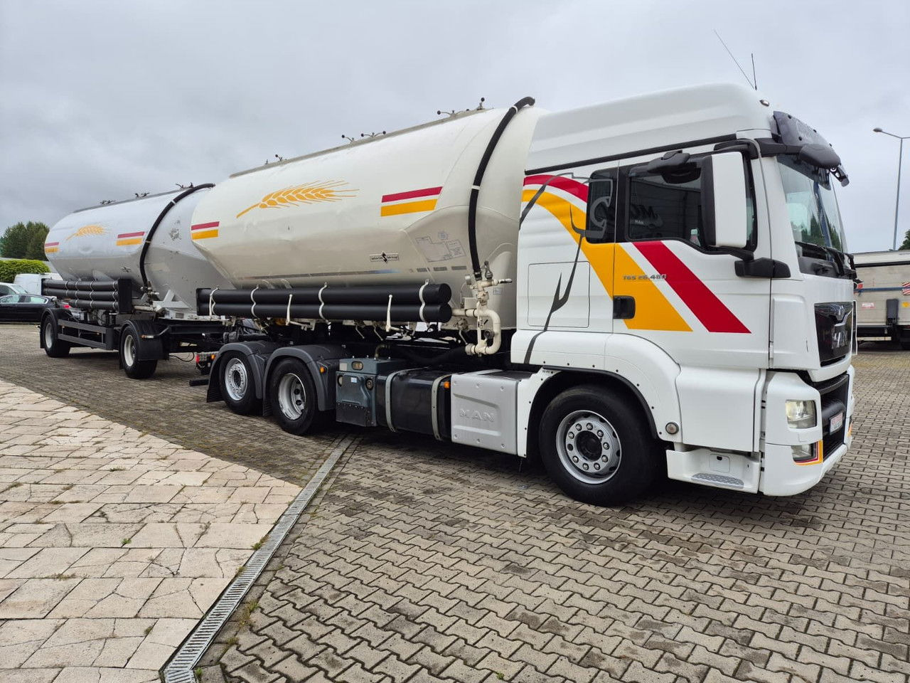 MAN TGS 26.480 Spritzer / 1 Owner /for transporting bulk materials - Truck: picture 3 MAN TGS 26.480 Spritzer / 1 Owner /for transporting bulk materials - Truck: picture 3