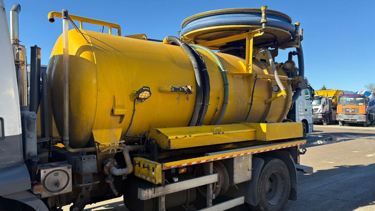 DAF AE55 4x2 vacuum + pressure truck - 8000 liters - Vacuum truck: picture 2 DAF AE55 4x2 vacuum + pressure truck - 8000 liters - Vacuum truck: picture 2