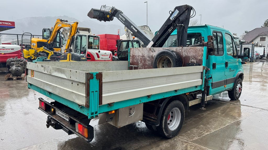 Iveco Daily 65 C15 stake body - Hiab 045-3 - 7.5M - Flatbed van: picture 4 Iveco Daily 65 C15 stake body - Hiab 045-3 - 7.5M - Flatbed van: picture 4