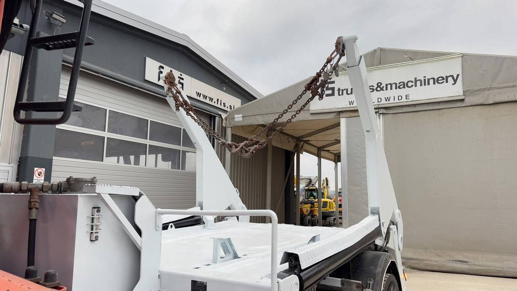 Container transporter/ Swap body truck Iveco Eurocargo ML180 E28 4x2 Epsilon 110 - absetz tipper: picture 10