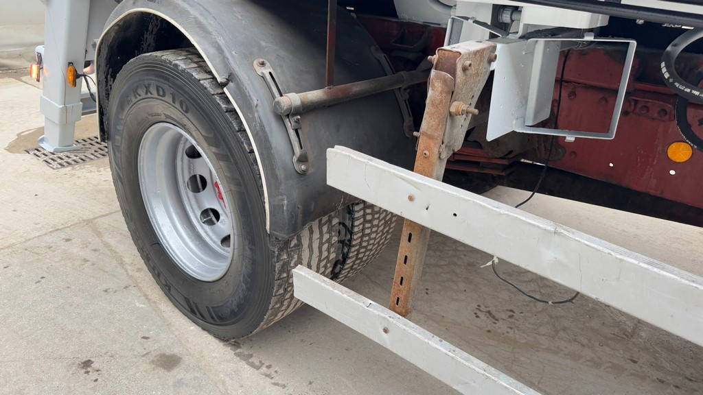 Container transporter/ Swap body truck Iveco Eurocargo ML180 E28 4x2 Epsilon 110 - absetz tipper: picture 8