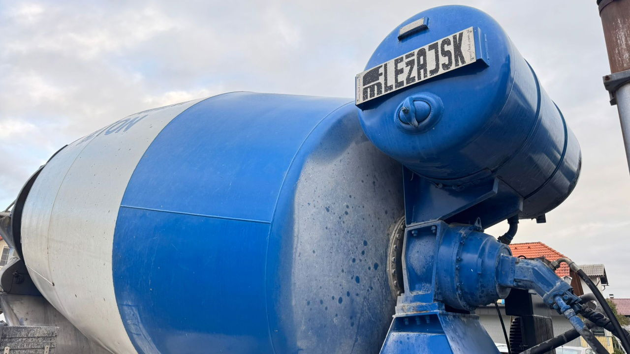 Concrete mixer truck Iveco Trakker AD340TB45 8x4 mixer 10m3: picture 9 Concrete mixer truck Iveco Trakker AD340TB45 8x4 mixer 10m3: picture 9